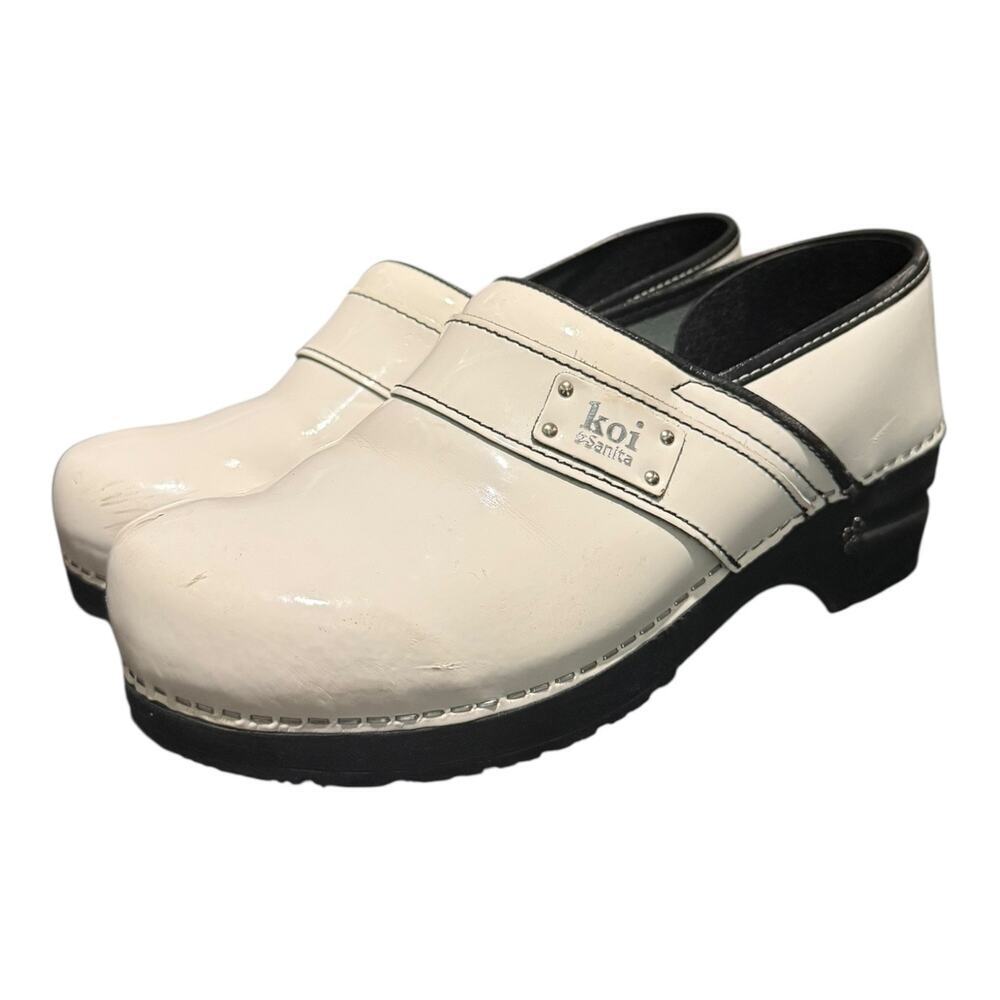 Koi by SANITA Danish White Patent Clogs Shoes Size 40 US 9 Slip On Comfort Nurse
